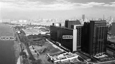 刚开业的涵碧楼酒店,位于北河口水厂取水口上游。