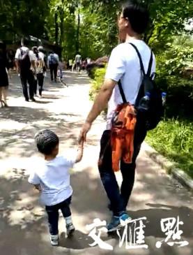 本科生当“快递小哥”是浪费人才？来听听他们的独白