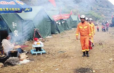 金沙江堰塞湖过流川藏3.42万人转移