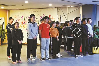 高校开“减肥课”达标可获学分 学校：旨在养成学生锻炼习惯