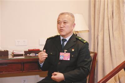 全国人大代表何建忠