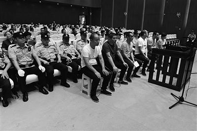 南通女毒枭贩运冰毒近3公斤 庭审时辩称“身不由己”