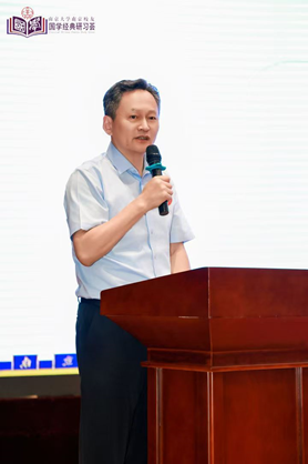南京大学原副校长邹亚军先生总结致辞