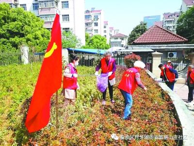 八旬"环保愚公"上街捡垃圾