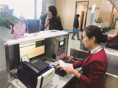 出高铁站可两手空空去机场 南京南站开通国际航班值机