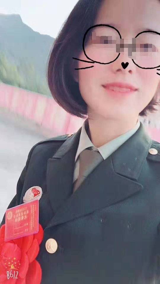 正当防卫又现争议案：男子持刀砸门被90后女孩反杀