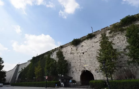 南京650多岁明清城墙 申遗进行得如何