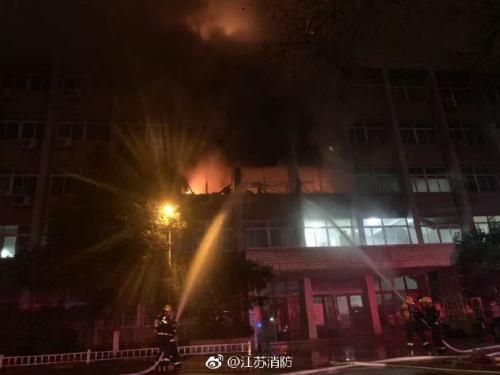 图片来源:江苏省消防救援总队宣传处官方微博