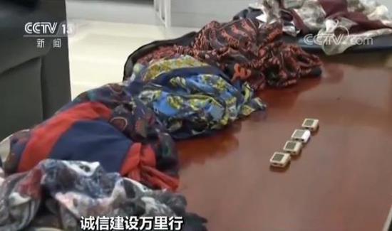 考试作弊黑色产业链:显示器伪装橡皮 与耳机配套可听可看