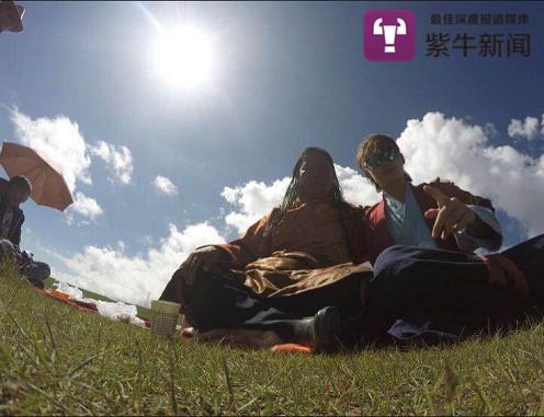 冯咨翔和藏族大哥的合影