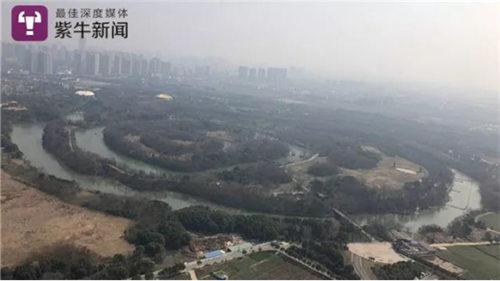 【紫牛新闻记者在直升机上拍的空中景象】