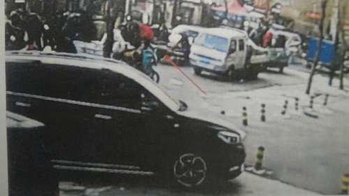 老人被指碰瓷索赔1元胜诉 女司机:就是为了磕碜我