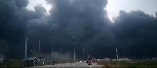 突发！盐城响水农药厂剧烈爆炸 无数玻璃被震碎