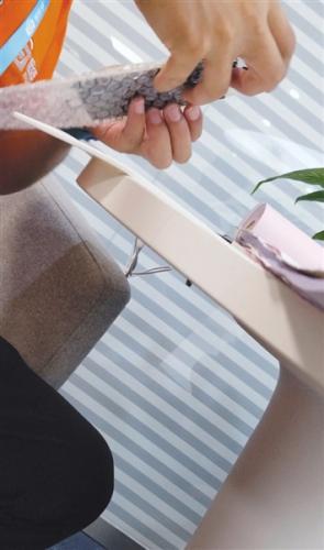 记者卧底“闪修侠”“极客修” 低价组装件换掉原装件