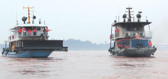 江苏仪征一船舶发生爆燃 1人轻伤1人失踪