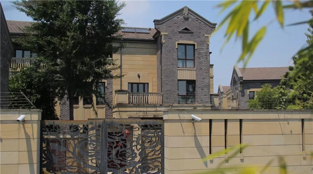 涉黑业主别墅被查封：警方爆破打开藏七百多万现金密室