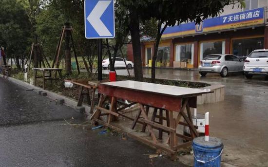 9岁女童和两名租客最后的夏天