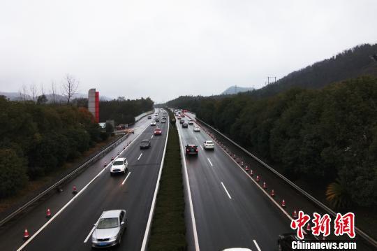 　　资料图：沪昆高速昌金段。