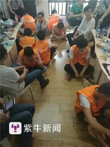 江苏宜兴一驾校暗藏幽灵车 专产马路杀手_