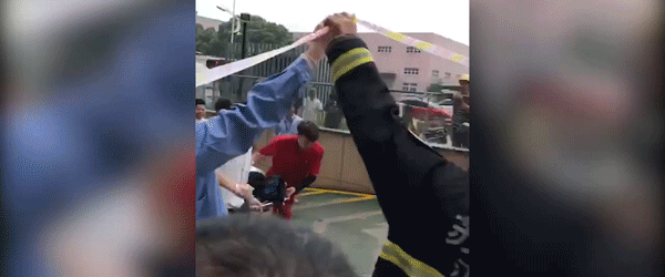 常熟万达广场停车场管道掉落致三死 集团致歉