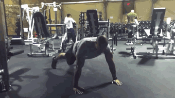 惊！南昌小伙在健身房健身 居然被砸成脑震荡