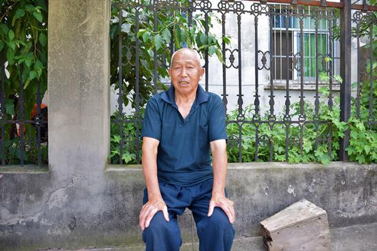 新庄村村民冯光喜。