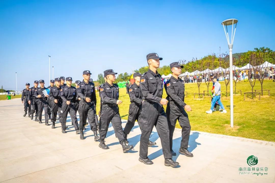 摄影:贰伪馬