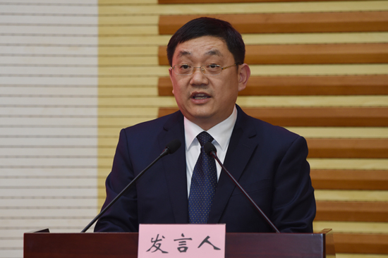 校党委书记唐洪武致辞