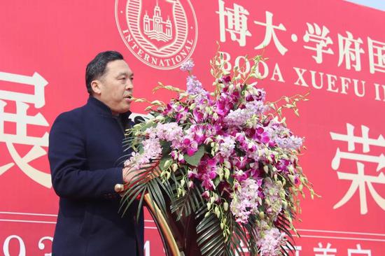 宿迁电子商务产业园区管委会主任孙家胜先生发表讲话