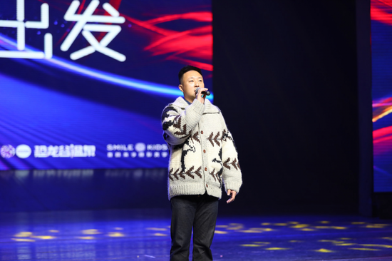 评委：杨亮