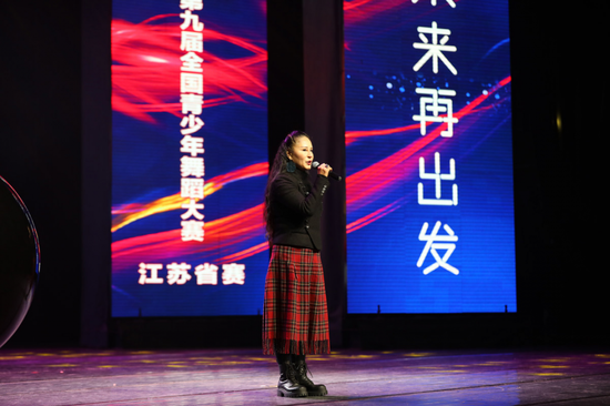 评委：邓梦兰