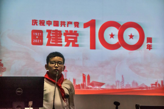 少先队员代表发表感想