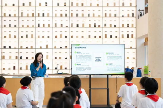 联合市科技馆开展“知‘食’就是力量”亲子科普活动