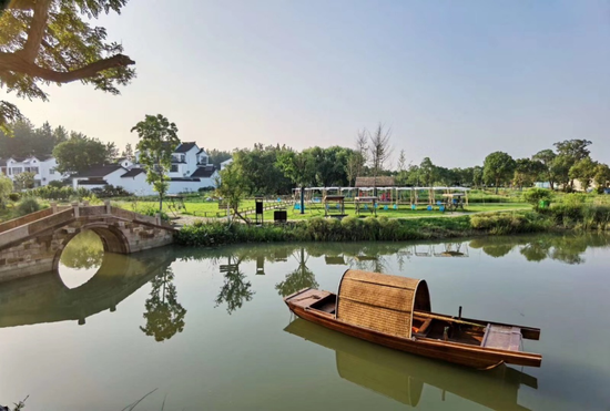 （吴中灵湖村小景）
