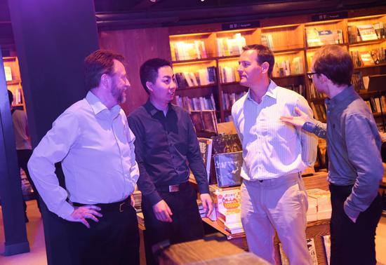 Kevin、陈斯迪、Jim、康可,内部交流