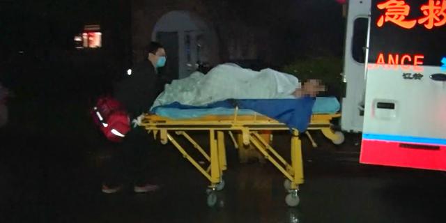 大学生自杀神秘获救 一群科学家用机器人救了百余人