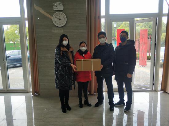河海街道捐赠口罩等