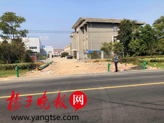 违法设置的路口。