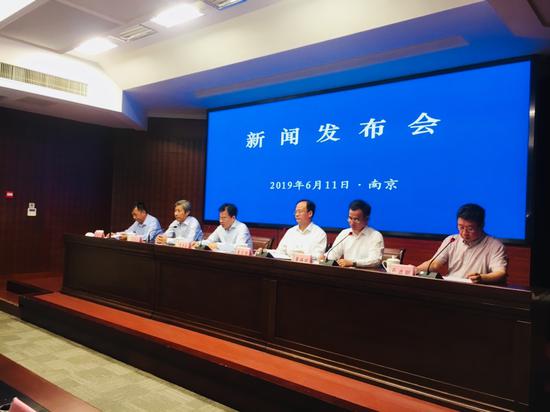 聚焦新需求,注重以精品图书、精彩活动服务读者阅读