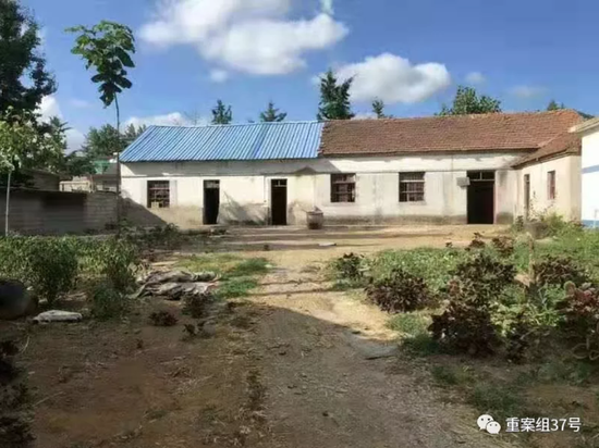 邳州9旬“扫黑嫌犯”“霸占”村委会 涉土地纠纷20年