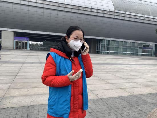 24小时值守心灵热线,为求助者提供心理干预