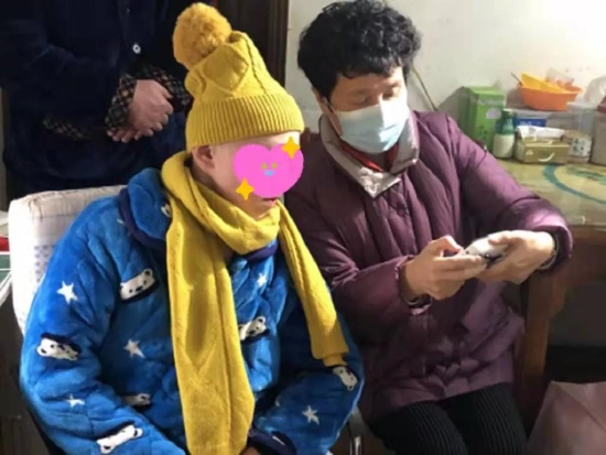 (余瑞玉副会长教小远如何使用播放器)