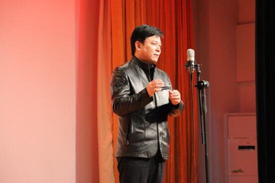 重返校园年轻风采 南京十三中举办离退休教师