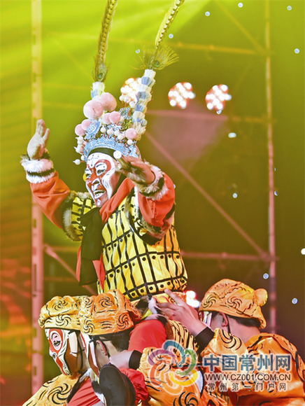 2016龙城百姓春晚举行:展示文化惠民年度成果