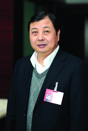 省人大代表、华西村党委书记吴协恩