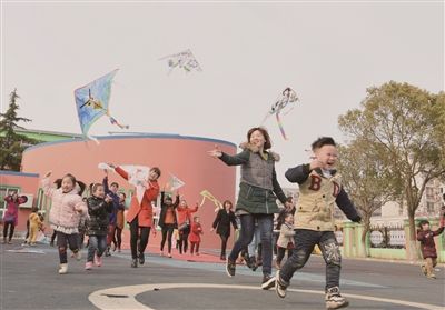 江苏海门蓓蕾幼儿园举行风筝艺术节