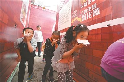 南京小学率先购买专业逃生课程 补课防灾教育