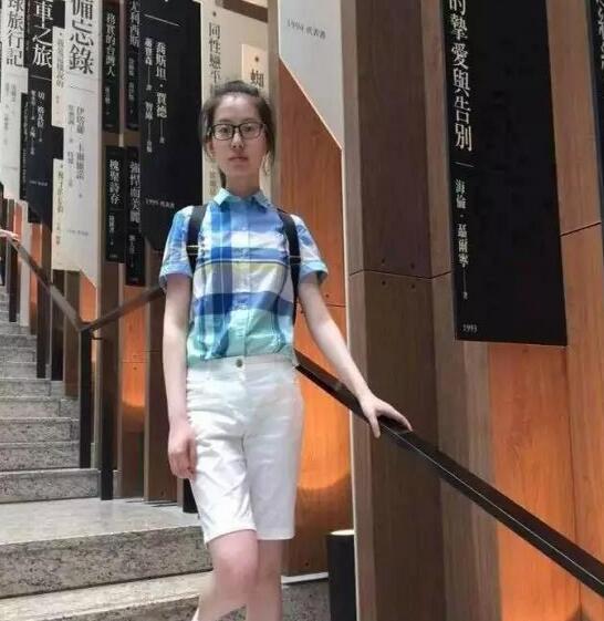 文科第一名：陈妤桐，总分419，江苏省梁丰高级中学