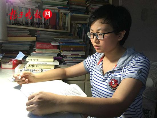 江苏文科状元花落姜堰中学总分427分 看韩剧减