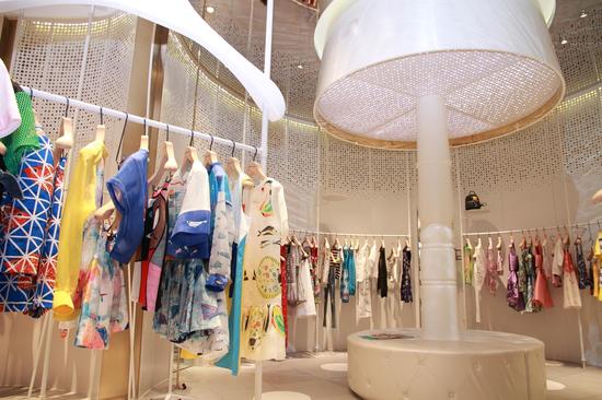 独立设计师女装品牌Fiona Chen（裴娜晨）